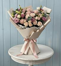 Букет цветов из:  Розы и Лизиантусы в Кузнецах