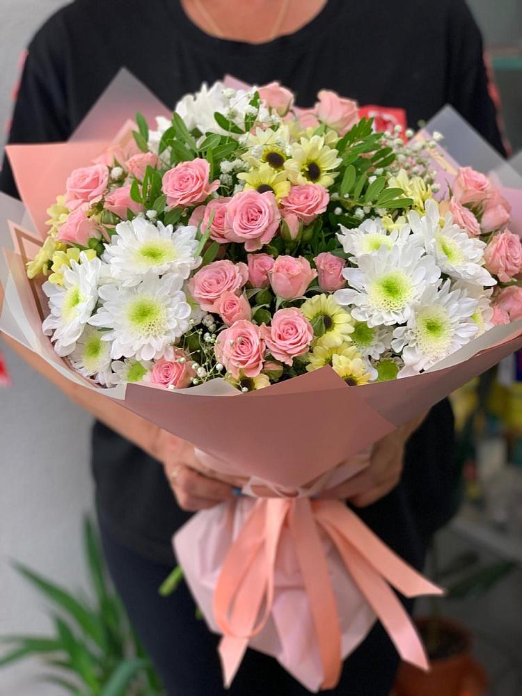 Букет цветов из: Розы и Хризантемы в Кузнецах