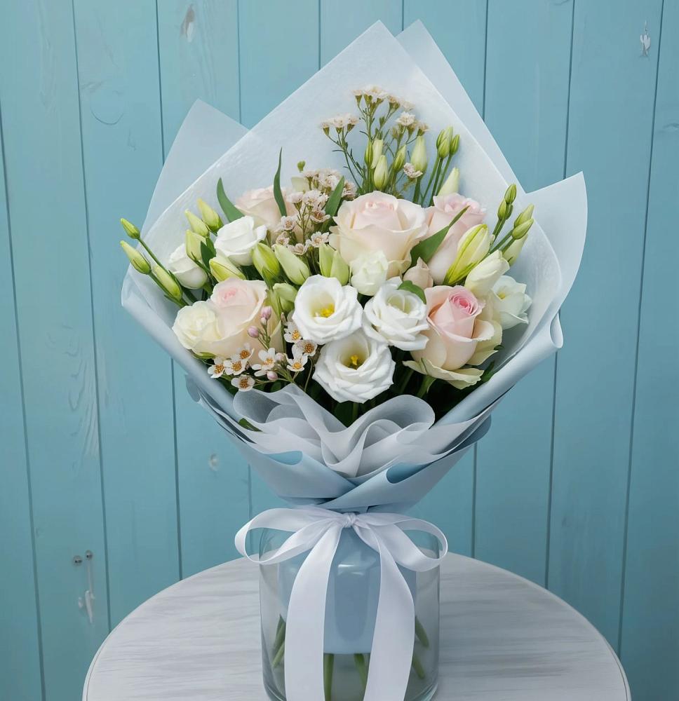 Букет цветов из: Розы и Лизиантусы в Кузнецах