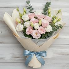 Букет цветов из:  Лизиантусы в Кузнецах