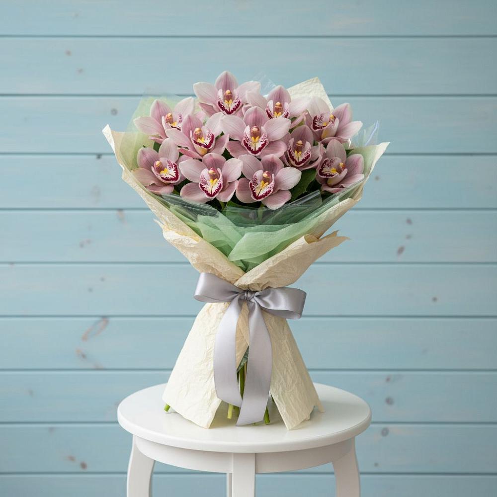 Букет цветов из: Орхидеи и Розы в Кузнецах