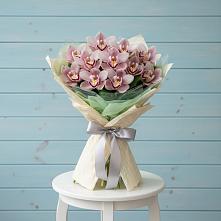 Букет цветов из:  Орхидеи и Розы в Кузнецах
