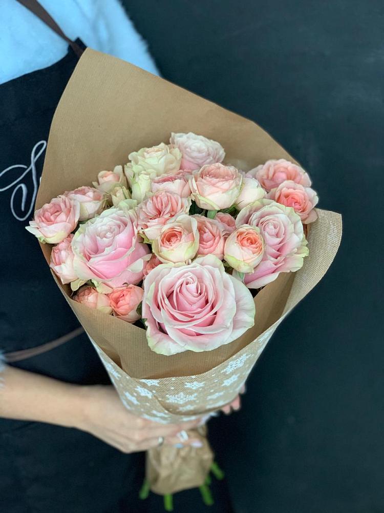 Букет цветов из: Хризантемы и Розы в Кузнецах