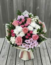 Букет цветов из:  Альстромерии, Гвоздики, Розы и Хризантемы в Кузнецах