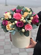 Цветочная композиция из Розы в шляпной коробке в Кузнецах